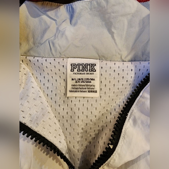 VS PINK Windbreaker M/L - Picture 3 of 3